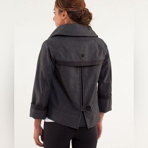 Lululemon Coco Soft Shell Jacket in perfect condition. Size 8.